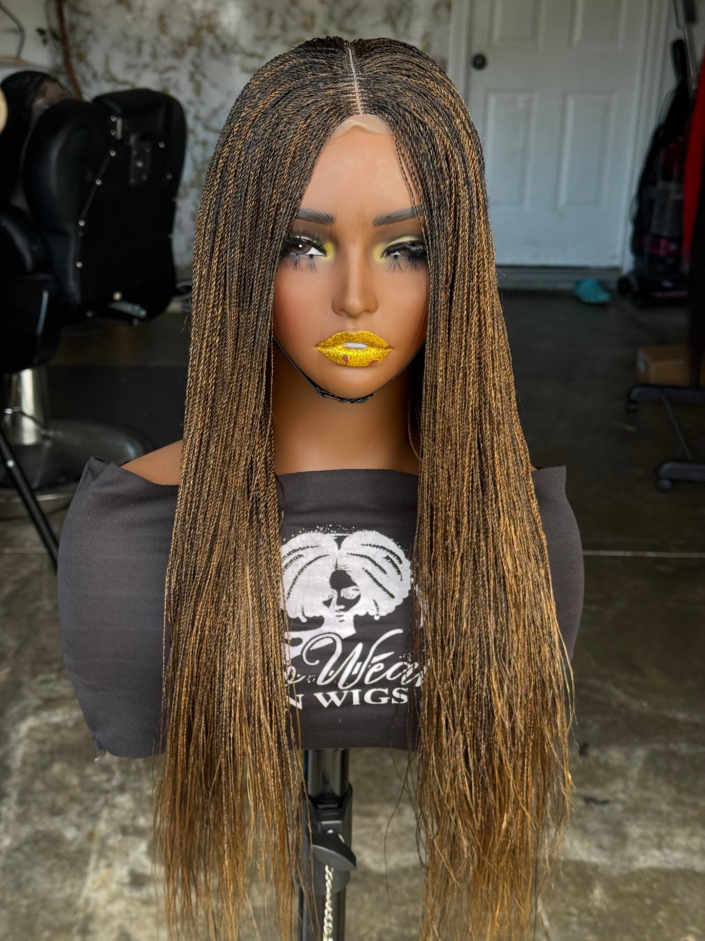 Esther Wig: 20 Inch, Color 27/Black Blend: Preoder