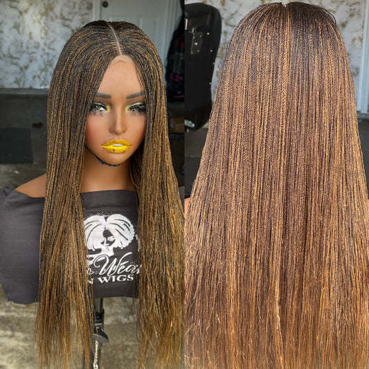 Esther Wig: 20 Inch, Color 27/Black Blend: Preoder